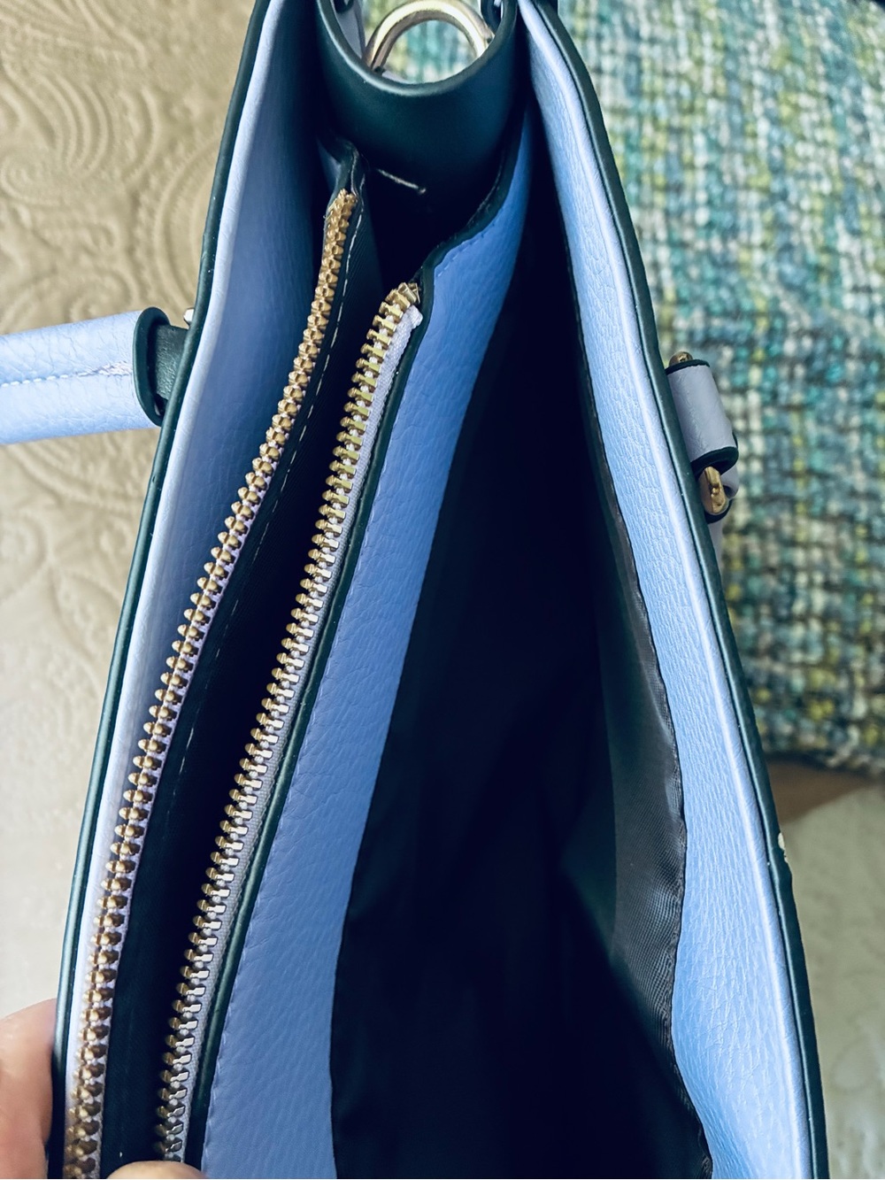 Lavendar Satchel with Gold Hardware - Picture 7 of 7
